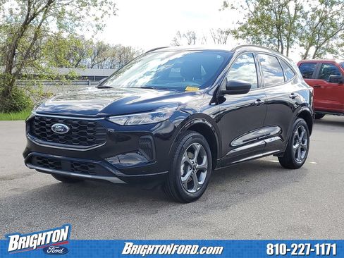 Certified 2024 Ford Escape ST-Line w/ Tech Pack #1 AWD/4WD image 2