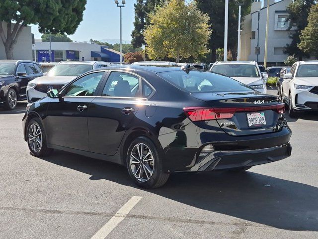 Used 2022 Kia Forte LXS FWD image 8
