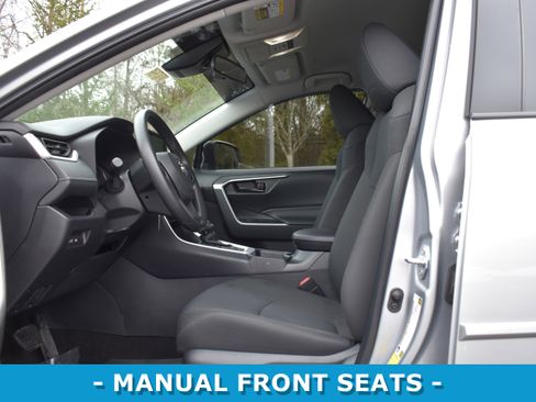 Used 2025 Toyota RAV4 LE image 4