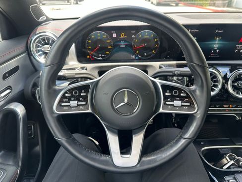 Used 2023 Mercedes-Benz CLA 250 image 2