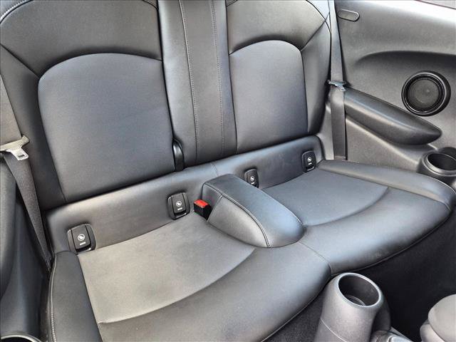Used 2019 MINI Cooper S w/ Signature Upholstery Package FWD image 17