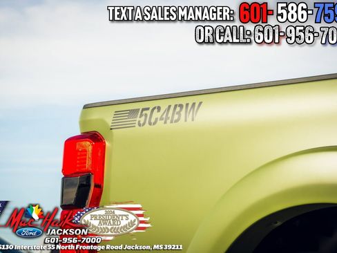 New 2026 Ford F250 Lariat w/ Black Appearance Package image 34