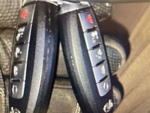 Used 2023 INFINITI QX80 Premium Select w/ Cargo Package image 9