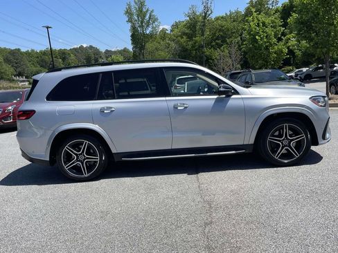 Used 2024 Mercedes-Benz GLS 450 4MATIC image 6