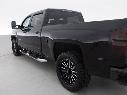 Used 2017 Chevrolet Silverado 1500 LT w/ All Star Edition AWD/4WD image 13
