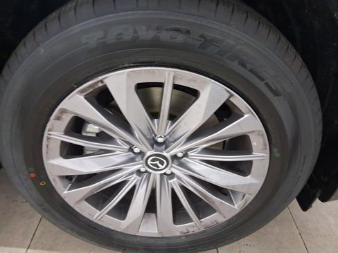 Certified 2025 MAZDA CX-90 3.3 Turbo w/ Preferred Package AWD/4WD image 11