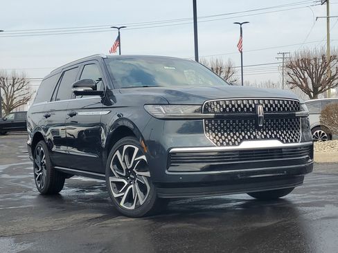 New 2026 Lincoln Navigator Reserve image 1