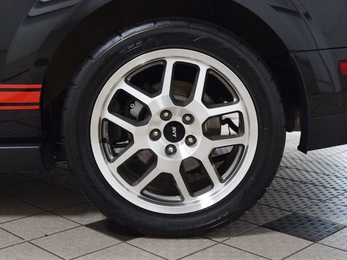 Used 2009 Ford Mustang Shelby GT500 RWD image 29