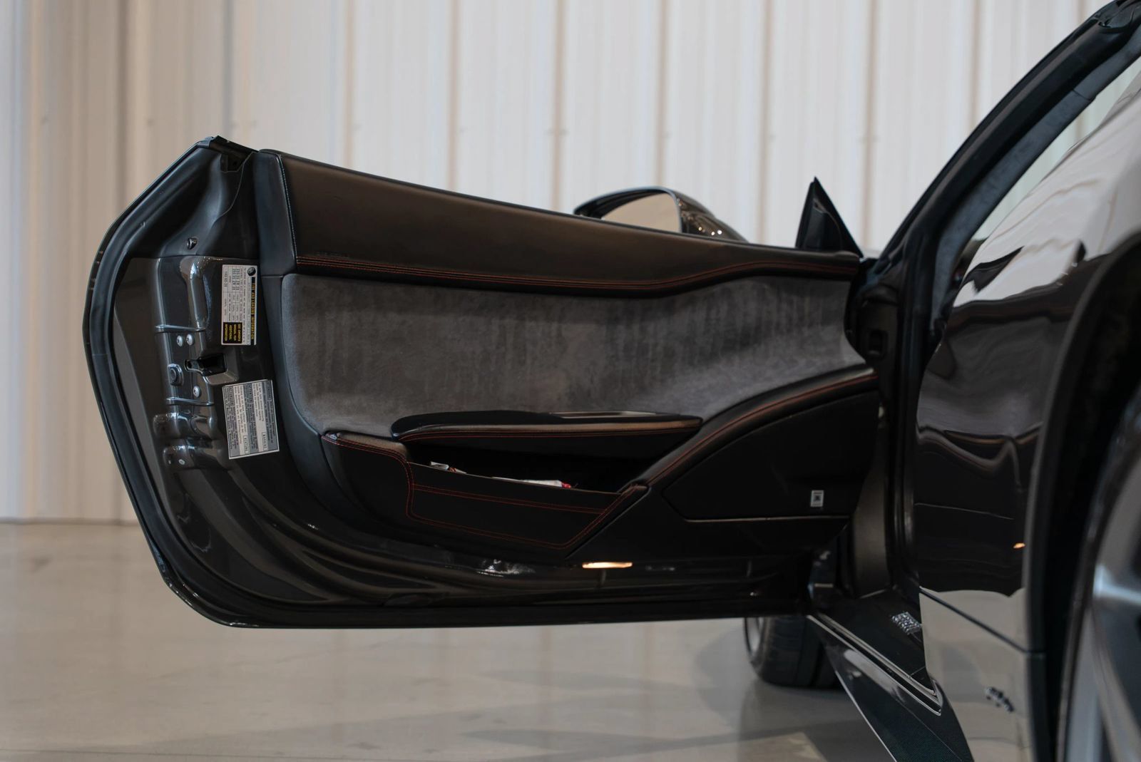 Used 2013 Ferrari 458 Spider RWD image 27