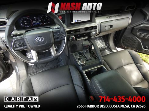 Used 2025 Toyota Tacoma TRD Sport AWD/4WD image 29