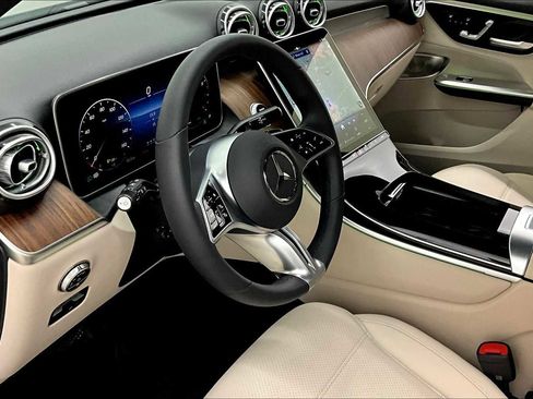 New 2025 Mercedes-Benz GLC 300 image 8