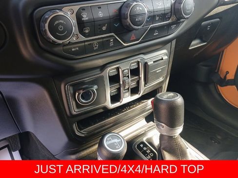 Used 2021 Jeep Wrangler Unlimited Sport AWD/4WD image 11