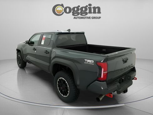 New 2026 Toyota Tacoma TRD Off-Road AWD/4WD image 10