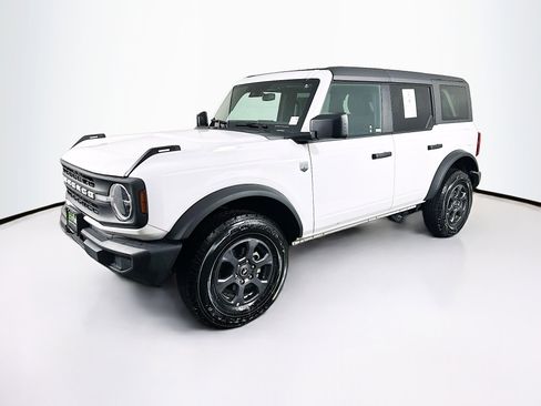 Used 2025 Ford Bronco Big Bend image 3