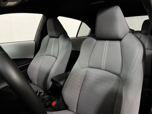 Certified 2025 Toyota Corolla SE image 13