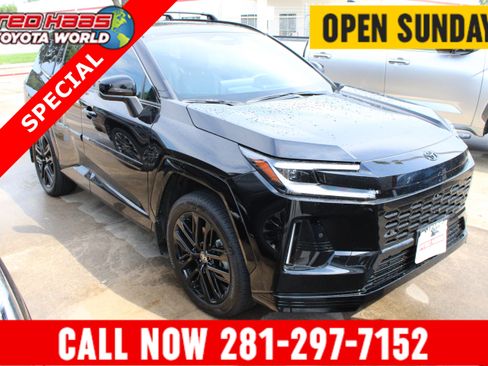 Used 2026 Toyota RAV4 XSE w/ Panoramic Sun Roof Package AWD/4WD image 1
