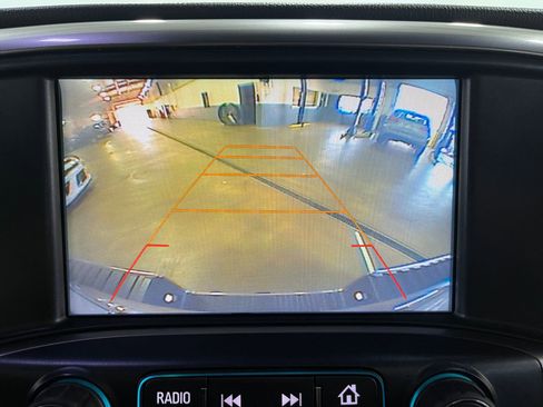 Used 2017 Chevrolet Silverado 1500 LT AWD/4WD image 10