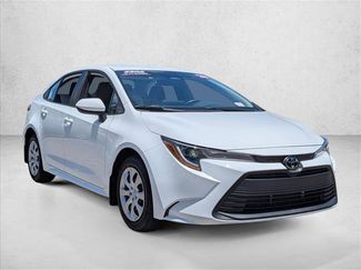 Used 2025 Toyota Corolla LE FWD video 3