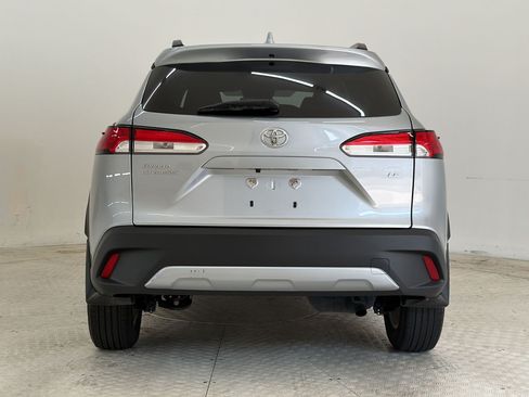 Used 2024 Toyota Corolla Cross LE FWD image 10