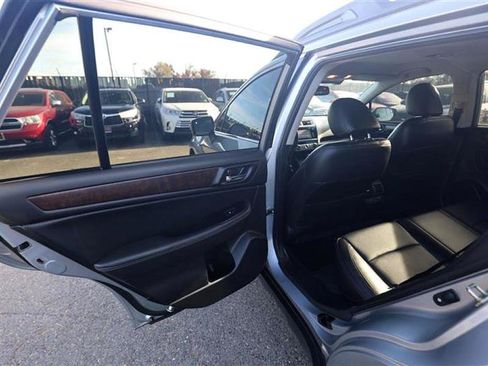 Used 2015 Subaru Outback 2.5i Limited AWD/4WD image 12