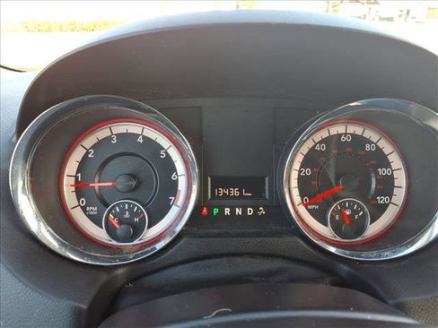Used 2019 Dodge Grand Caravan SE FWD image 34