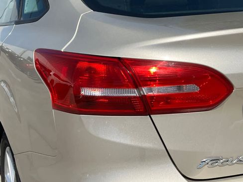 Used 2018 Ford Focus SE FWD image 13
