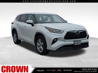 Used 2020 Toyota Highlander LE FWD video 1