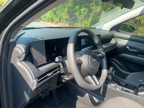 Used 2025 Hyundai Tucson SEL FWD image 16