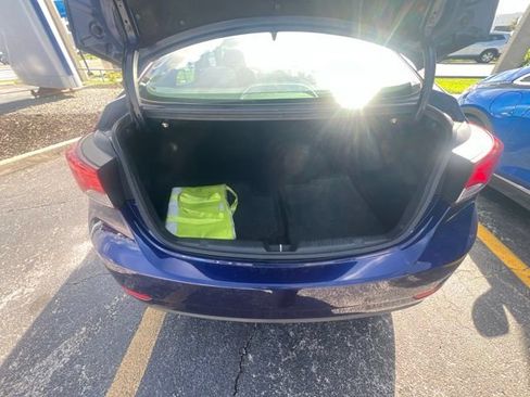 Used 2014 Hyundai Elantra SE w/ Option Group 02 FWD image 11