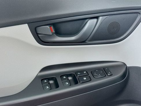 Certified 2023 Hyundai Kona SEL AWD/4WD image 13