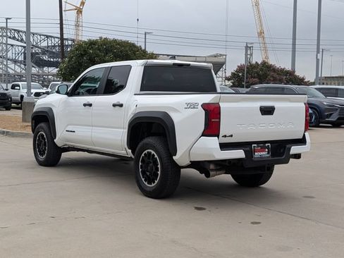 Used 2026 Toyota Tacoma TRD Off-Road AWD/4WD image 9