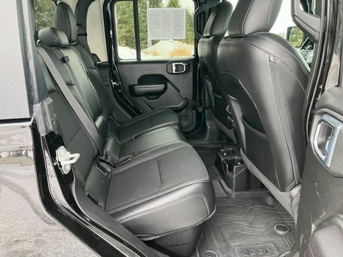 Used 2021 Jeep Gladiator Sport image 22