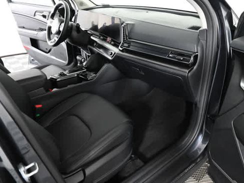 Used 2023 Kia Sportage EX image 9