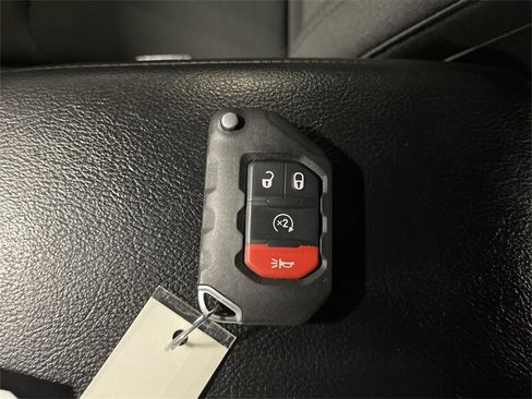 Used 2021 Jeep Gladiator Sport image 32