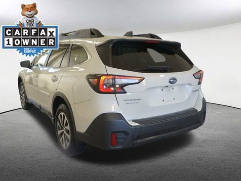 Used 2022 Subaru Outback Premium image 11
