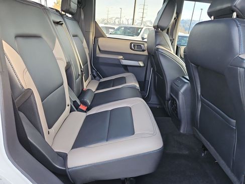 Used 2023 Ford Bronco Wildtrak image 45