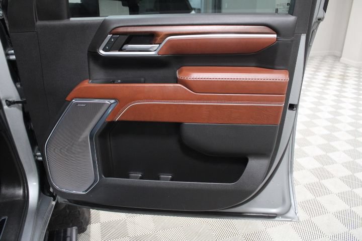 Used 2024 GMC Sierra 2500 Denali Ultimate AWD/4WD image 24