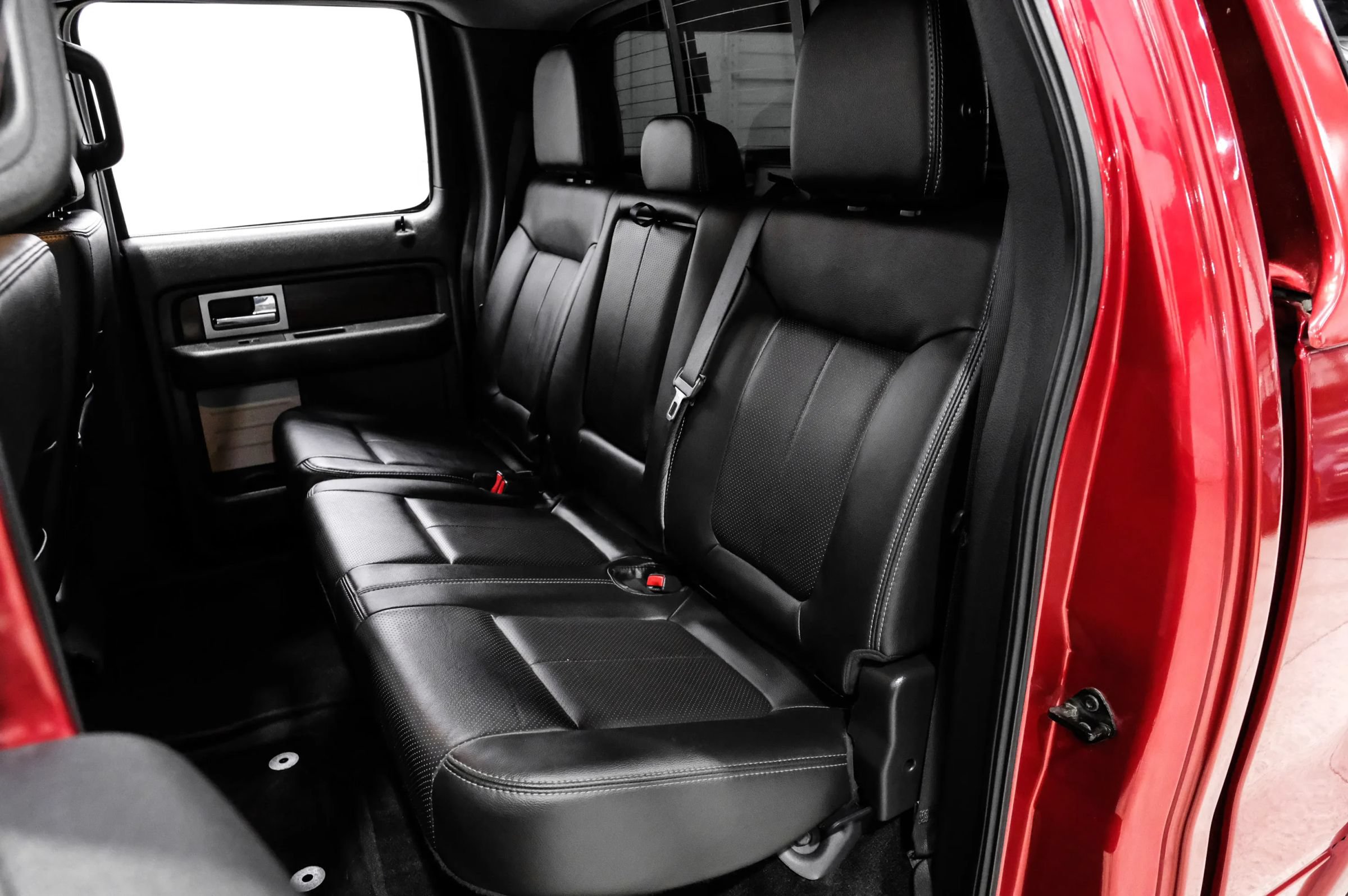 Used 2014 Ford F150 Lariat w/ Equipment Group 502A Luxury AWD/4WD image 21