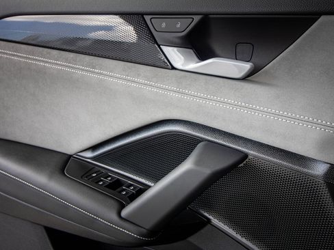 New 2026 Volkswagen Tiguan SE R-Line FWD image 24
