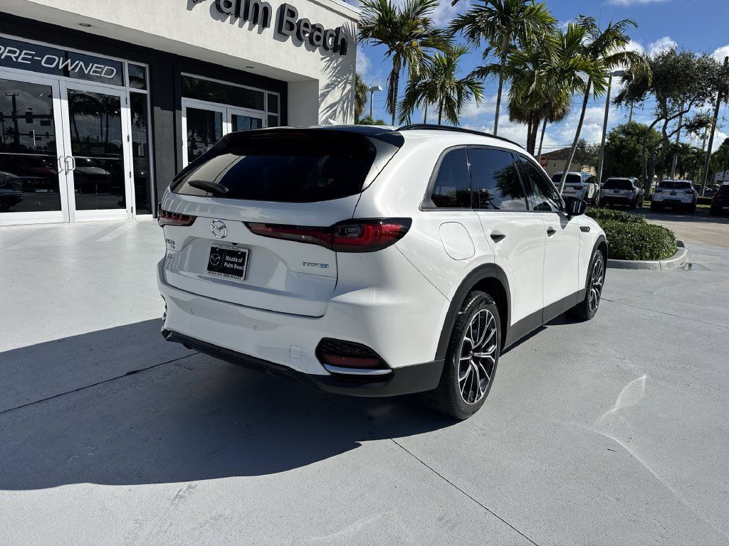 Used 2025 MAZDA CX-70 Plug-In Hybrid w/ Premium Plus AWD/4WD image 3