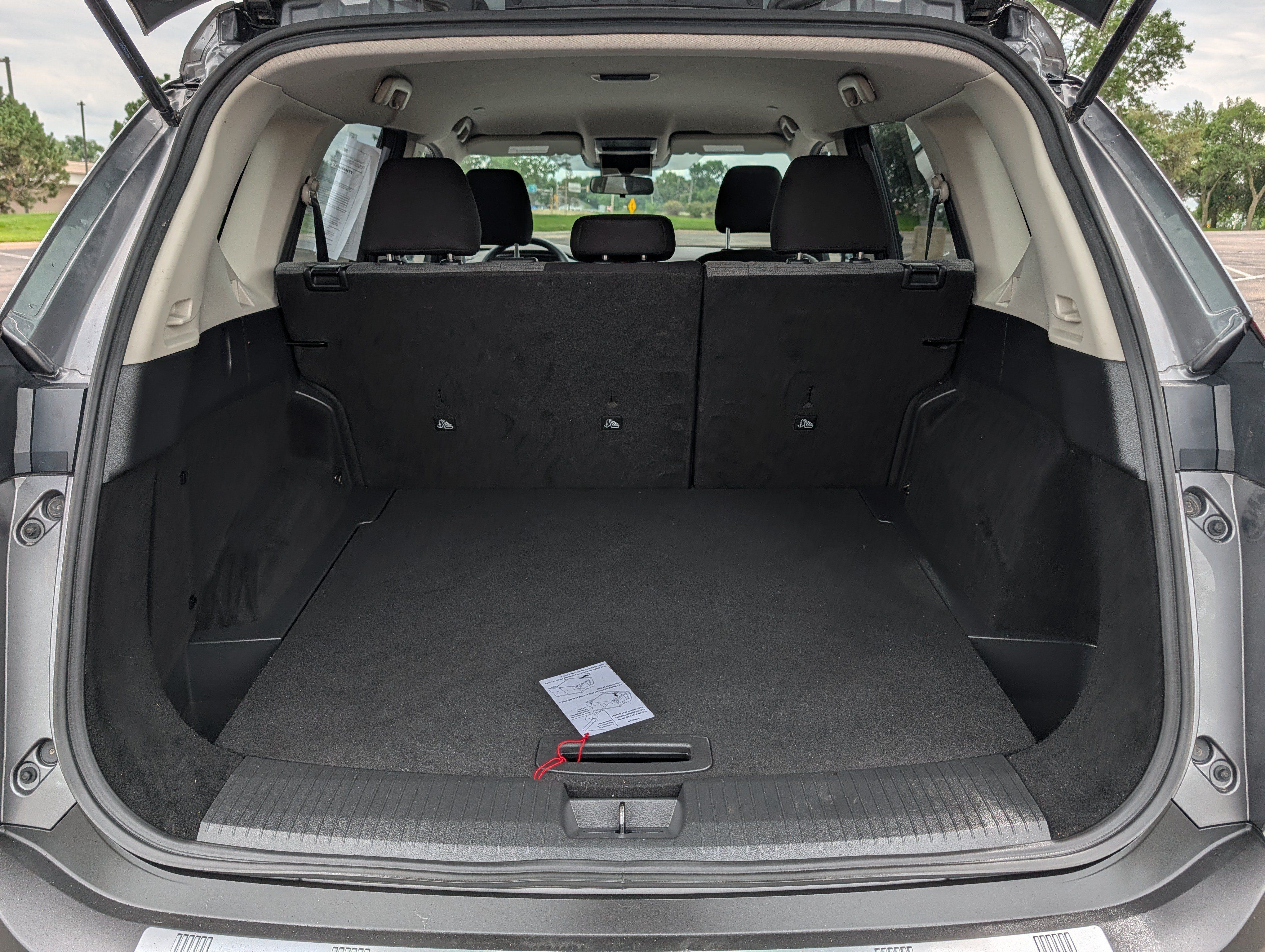 Used 2023 Nissan Rogue SV AWD/4WD image 18