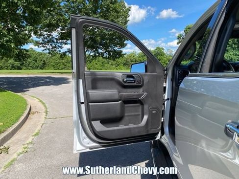 Used 2020 Chevrolet Silverado 1500 LTZ w/ LTZ Premium Package AWD/4WD image 16