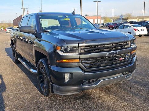 Used 2018 Chevrolet Silverado 1500 LT w/ All Star Edition image 10