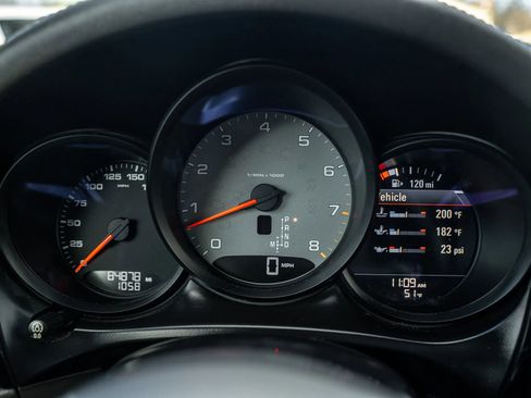 Used 2018 Porsche Macan S image 26