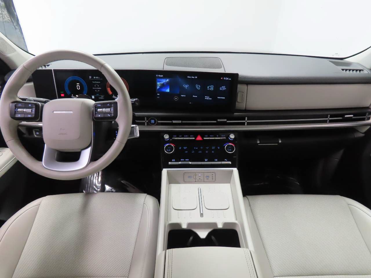 Used 2025 Hyundai Santa Fe SEL FWD image 15