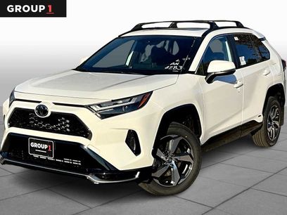 New 2025 Toyota RAV4 SE