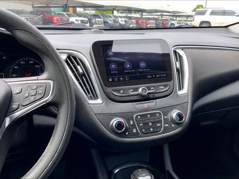 Used 2019 Chevrolet Malibu LT FWD image 7