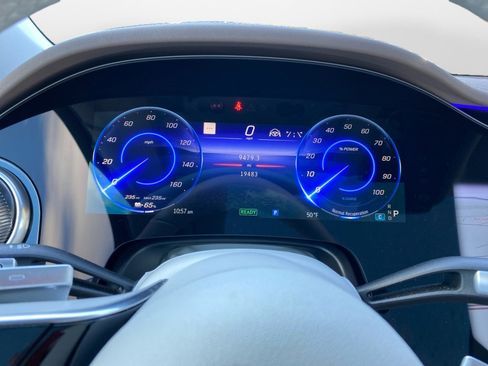 Used 2023 Mercedes-Benz EQS 580 4MATIC image 11