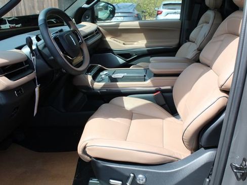 New 2026 Lincoln Navigator Black Label AWD/4WD image 12