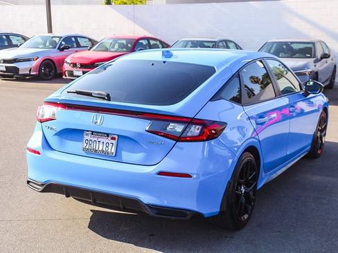 Used 2025 Honda Civic Sport image 5